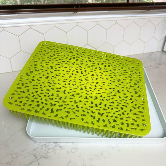 2 Boon Lawn Baby Bottle Drying Racks in Sage Green, Large - Picture 4 of 4